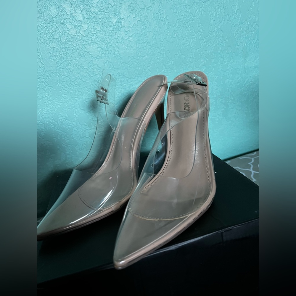 Pointed stilettos